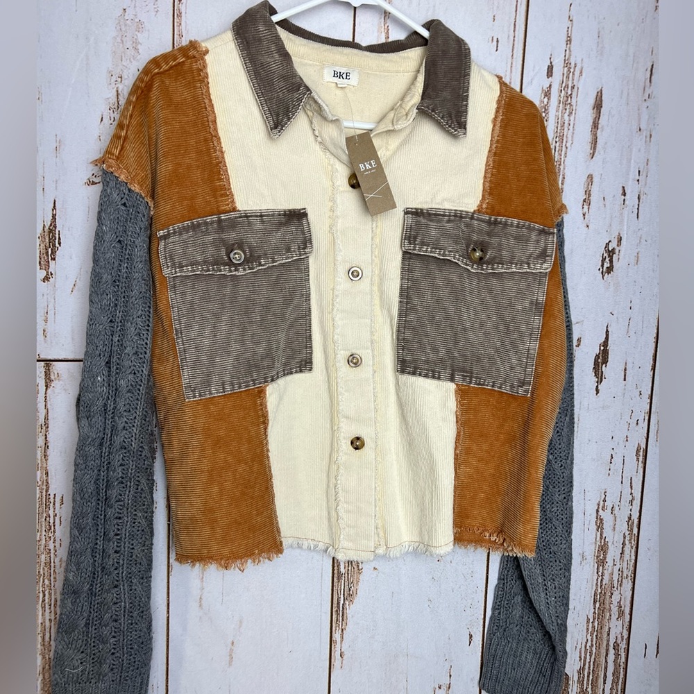 BKE NWT TOP LARGE